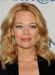 Jeri Ryan