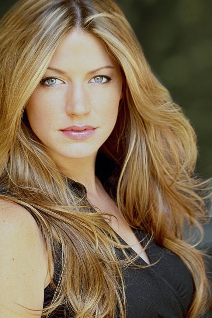 Jes Macallan