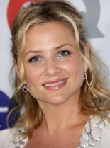 Jessica Capshaw