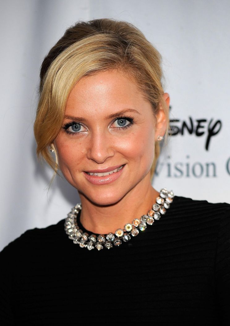 Jessica Capshaw