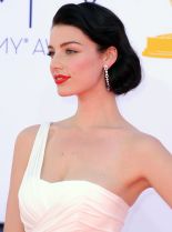 Jessica Paré #125807 picture (Portrait Medium)