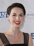 Jessica Raine