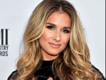 Jessie James Decker