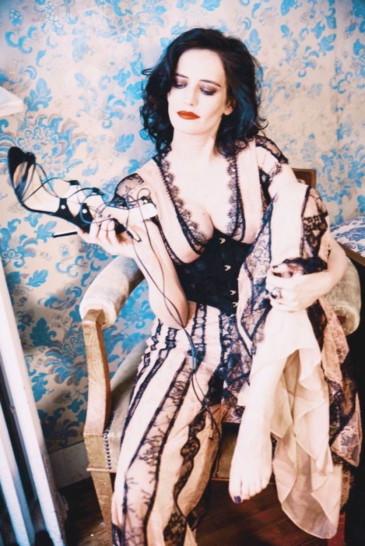 Jezebelle Bond