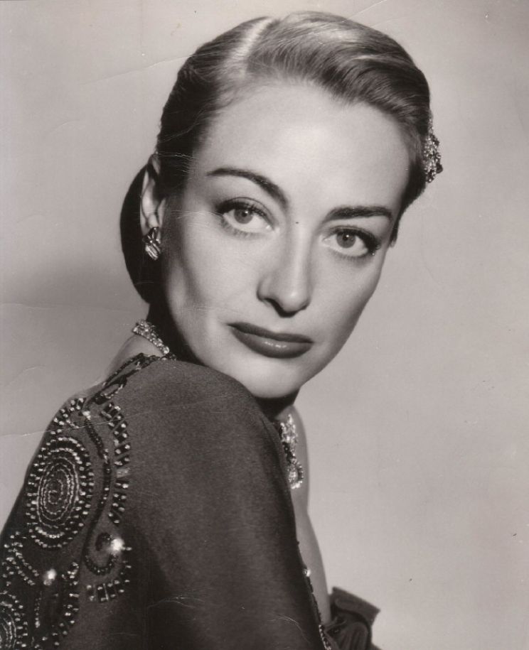 Joan Roberts