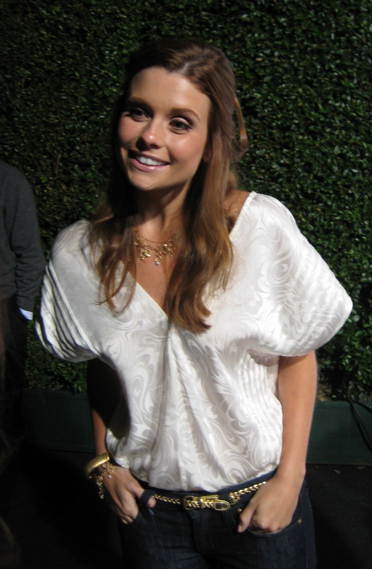 JoAnna Garcia Swisher