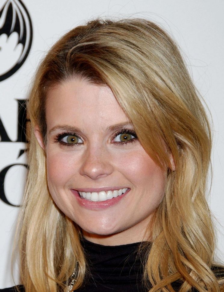 JoAnna Garcia Swisher