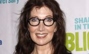 Joanna Gleason