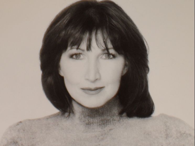 Joanna Gleason