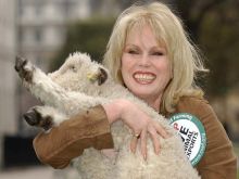Joanna Lumley photo