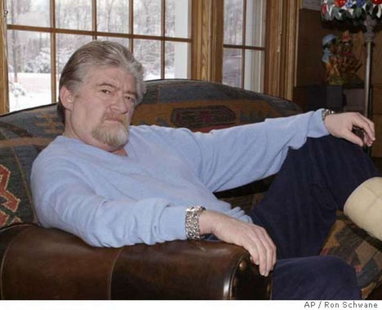 Joe Eszterhas