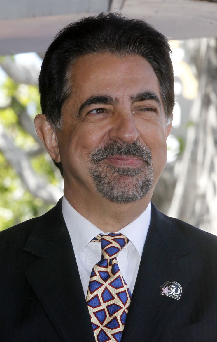 Joe Mantegna