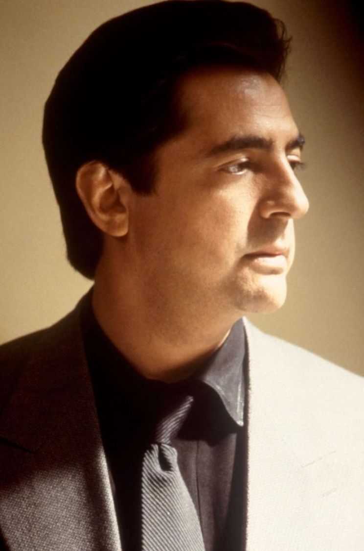 Joe Mantegna