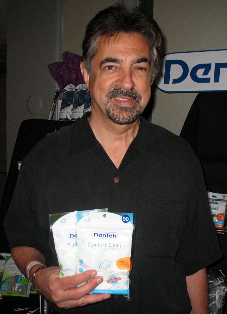 Joe Mantegna