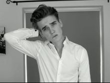 Joe Sugg