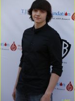 Joel Courtney