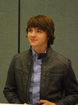 Joel Courtney