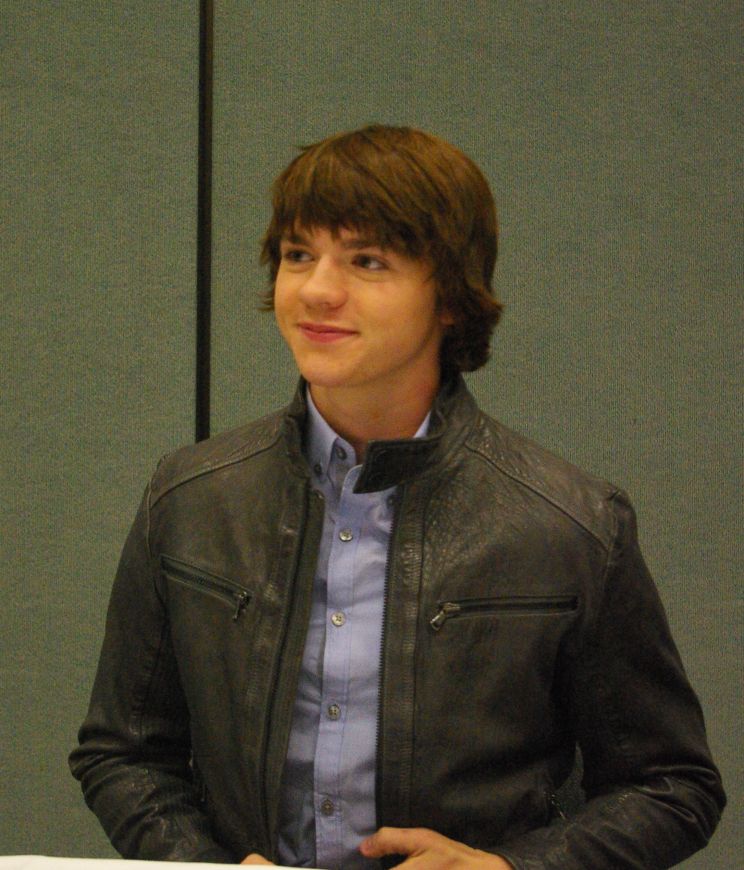 Joel Courtney