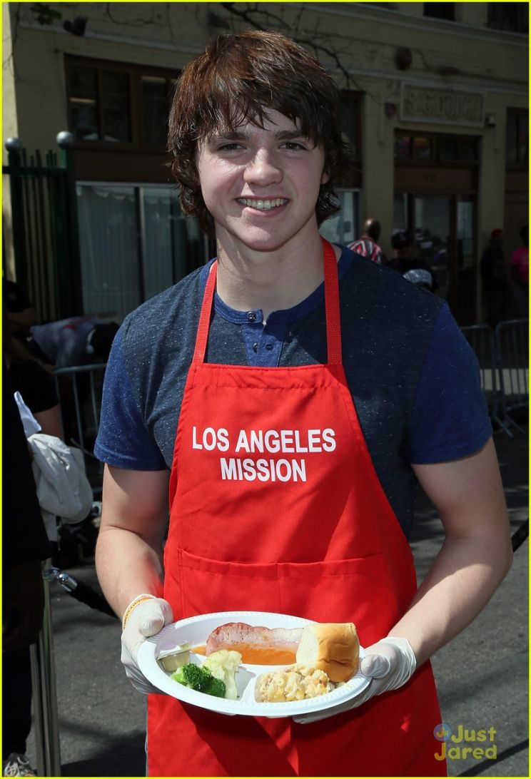 Joel Courtney