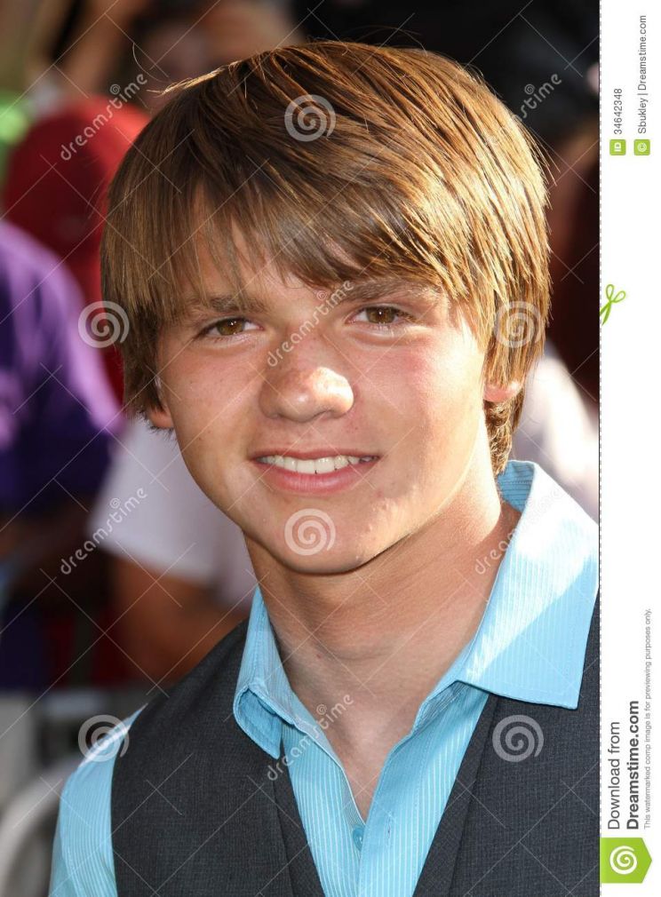 Joel Courtney