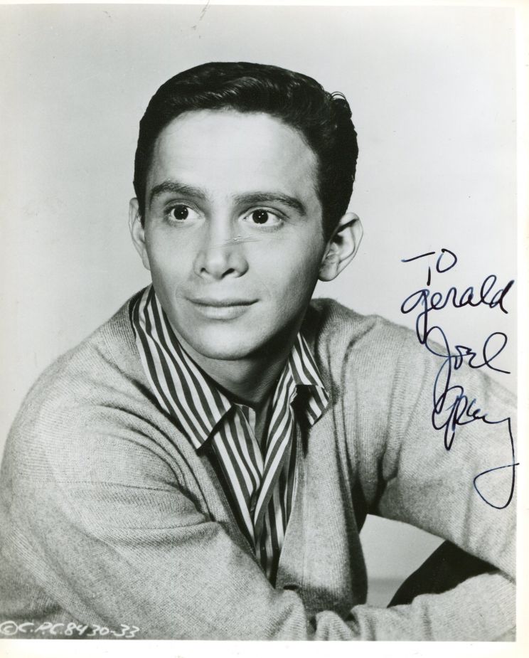 Joel Grey