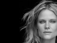 Joelle Carter