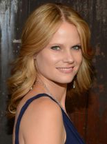 Joelle Carter