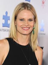 Joelle Carter