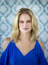 Joelle Carter