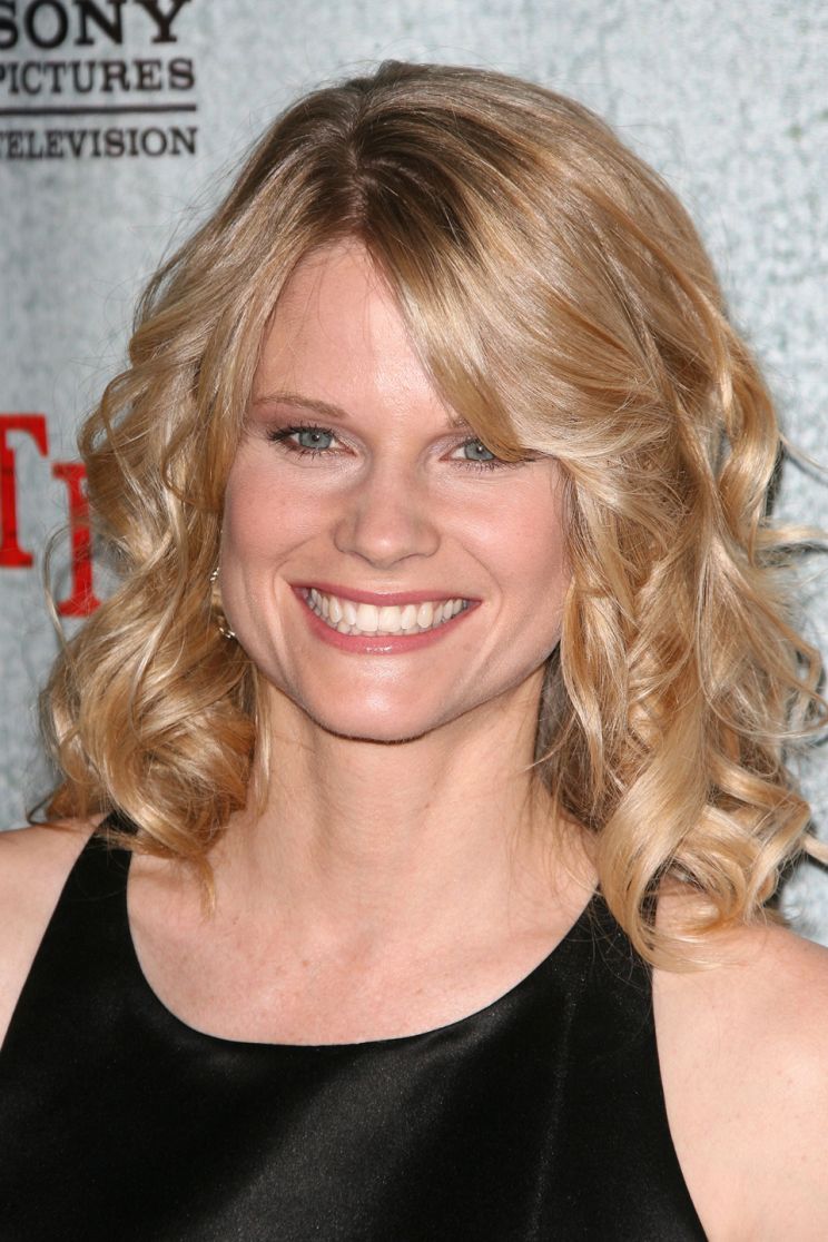Joelle Carter