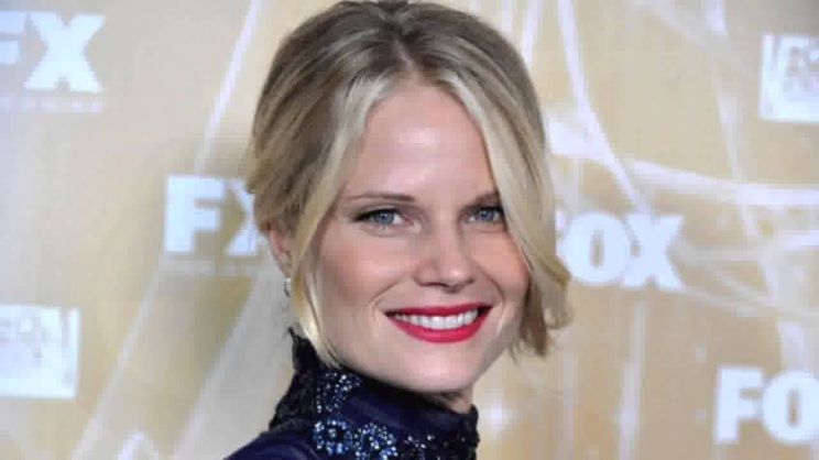 Joelle Carter