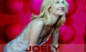 Joely Richardson