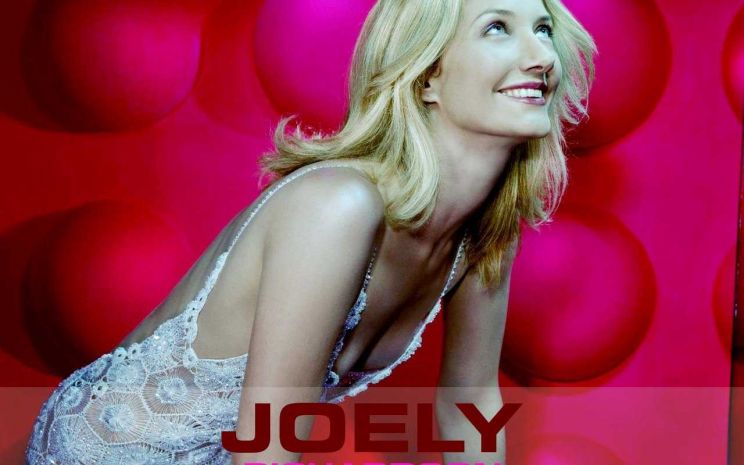 Joely Richardson