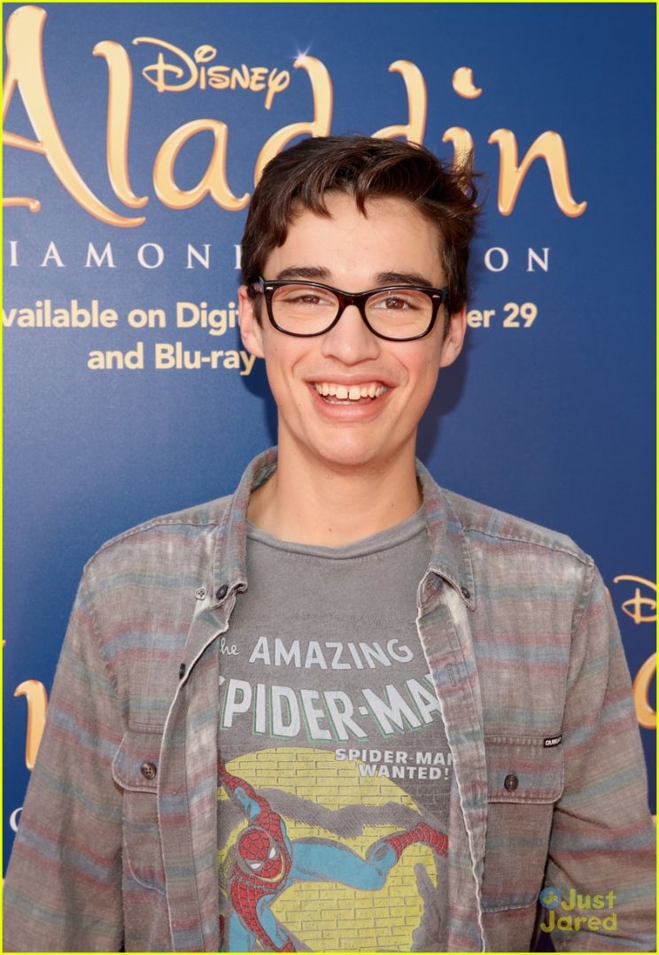 Joey Bragg