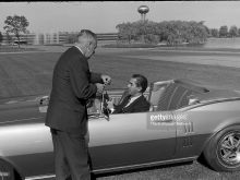 John DeLorean #3772705 picture (Landscape Medium)