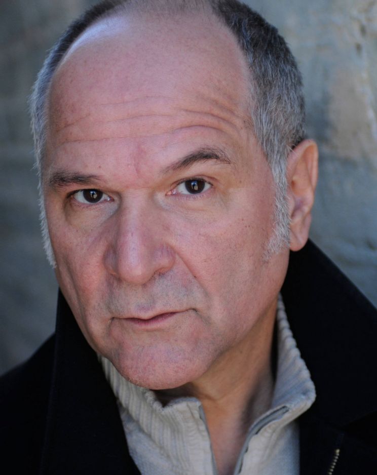 John Kapelos