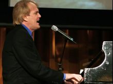 John Tesh