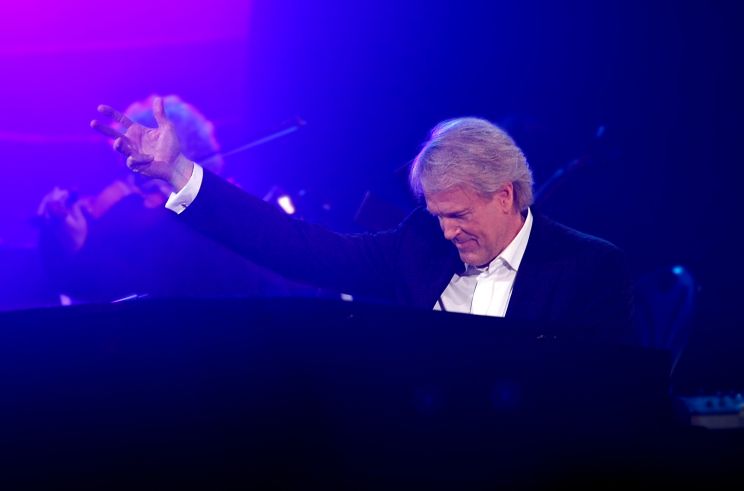 John Tesh