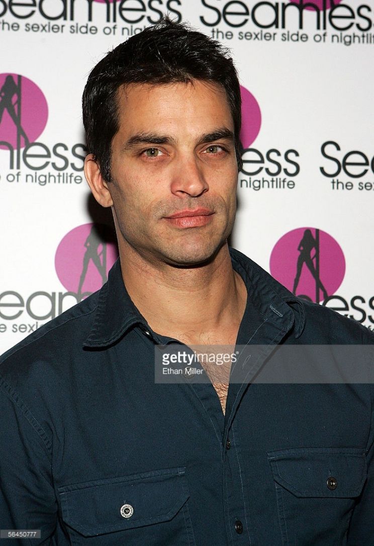 Johnathon Schaech