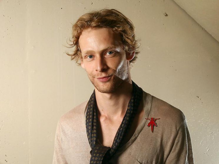 Johnny Lewis