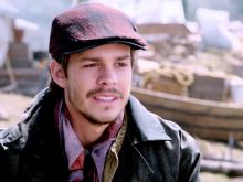 Johnny Simmons