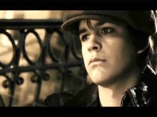Johnny Simmons
