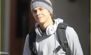 Johnny Simmons