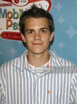 Johnny Simmons