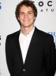 Johnny Simmons