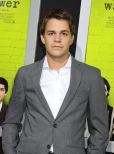 Johnny Simmons