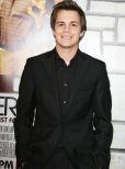 Johnny Simmons