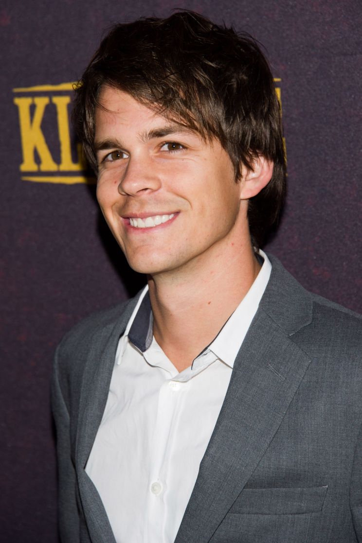 Johnny Simmons