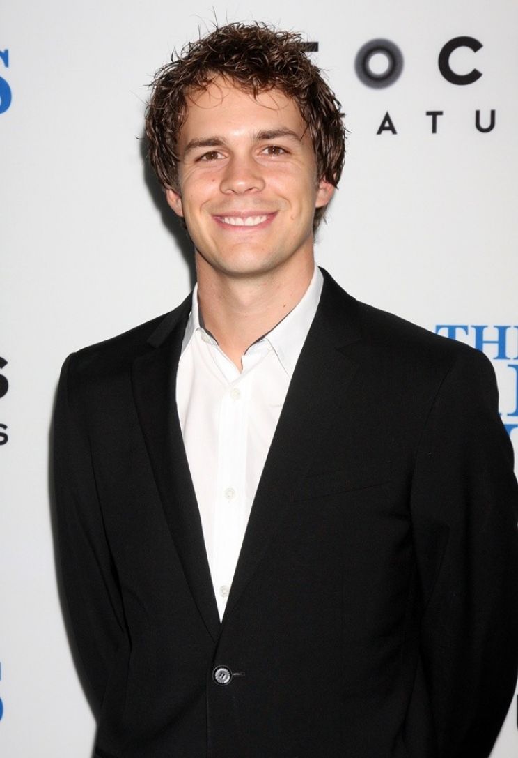 Johnny Simmons