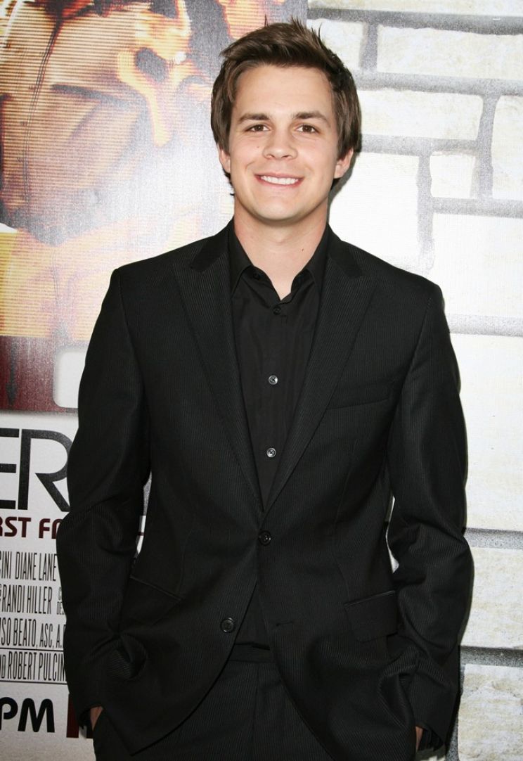 Johnny Simmons